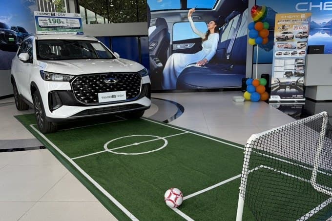 Семьи Узбекистана собираются в дилерских центрах CHERY, чтобы разделить чемпионский дух
