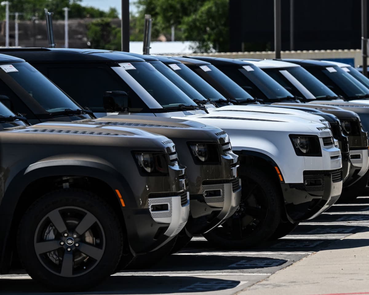 Jaguar Land Rover elektromobillarga oid rejalarini o‘zgartirdi