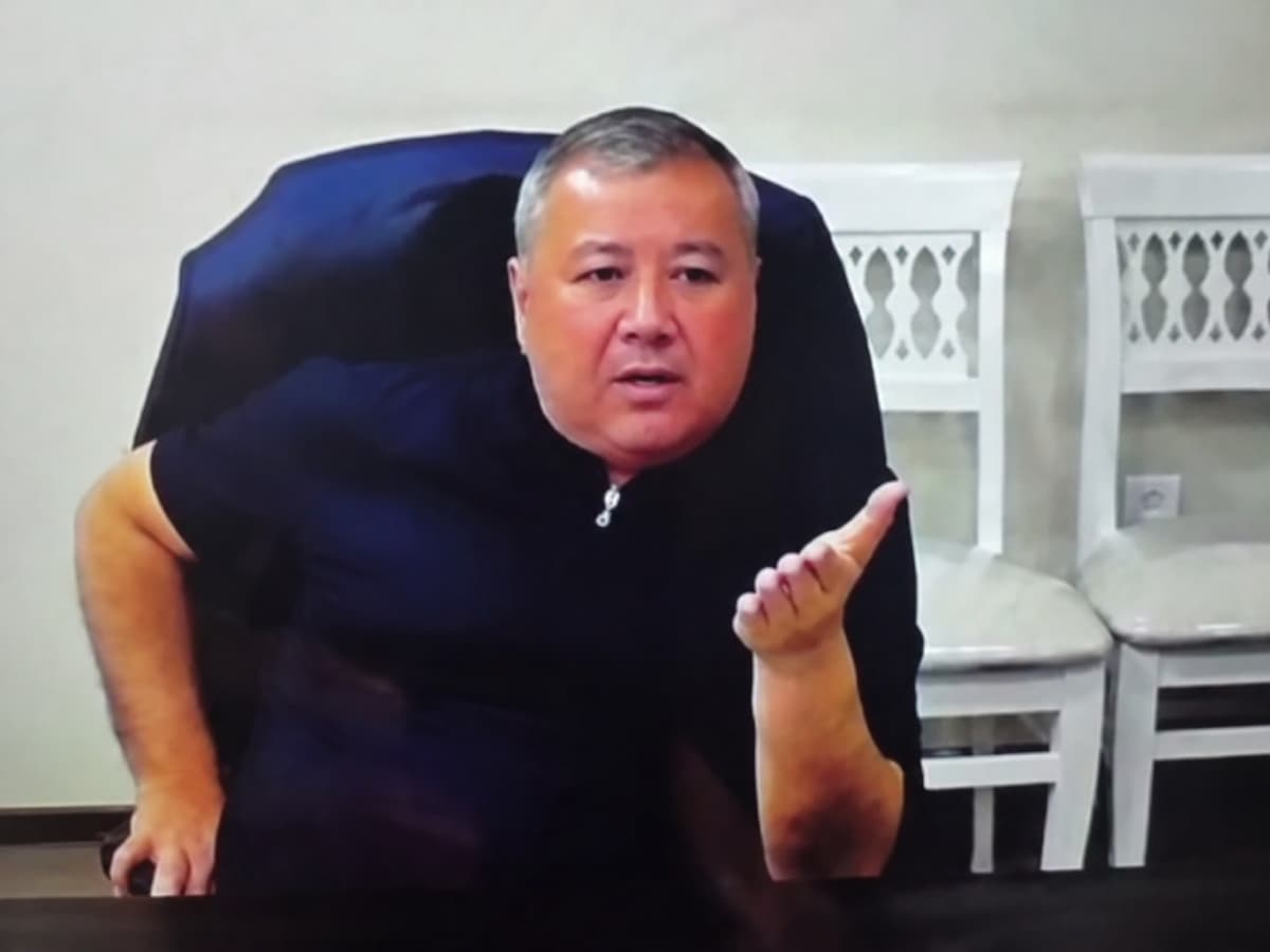Ходимларни мажбурий меҳнатга жалб қилган Қарши ҳокими ўринбосари жазоланди