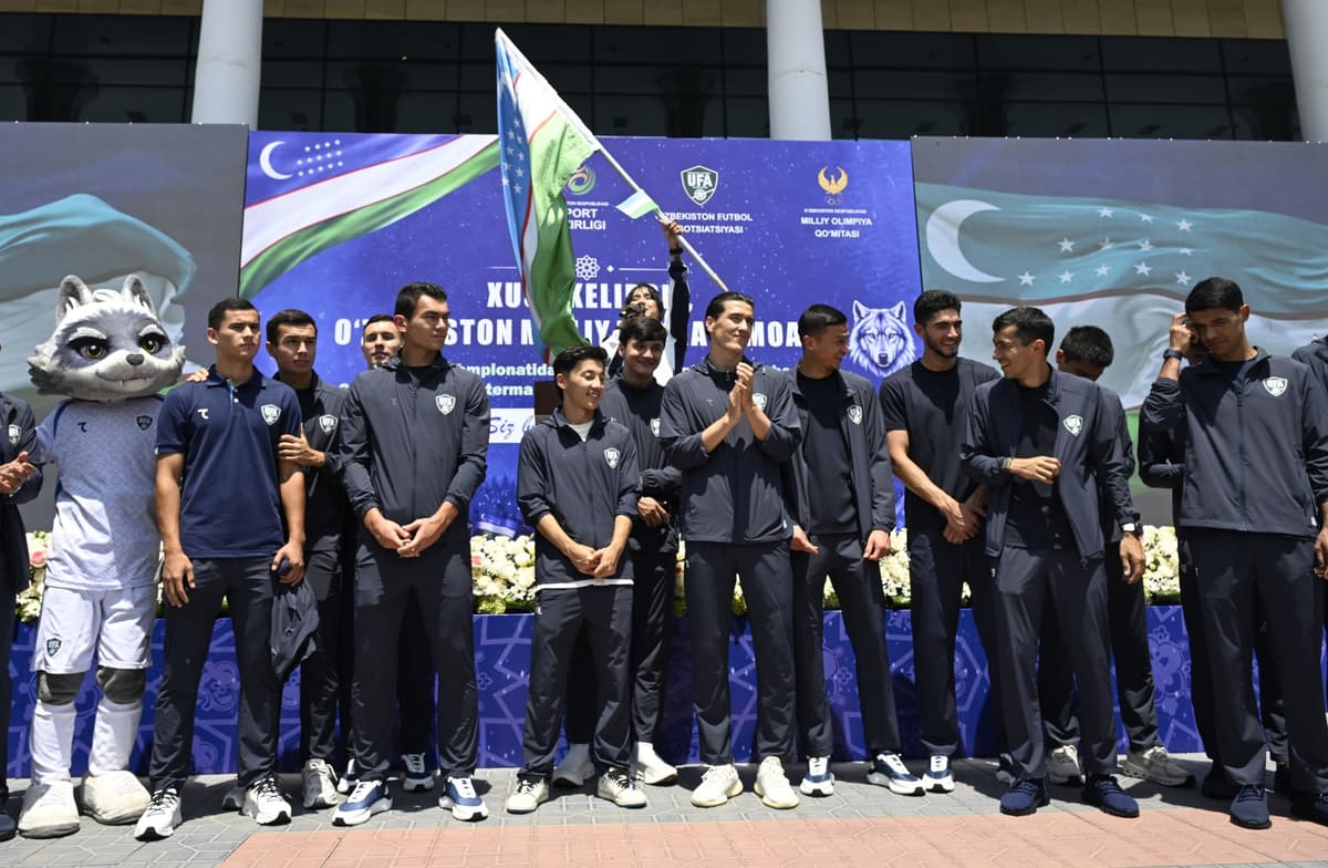 Bosh vazir futbolchilardan milliy jamoani tanqid qilgan «divan ekspertlarini» kechirishni so‘radi