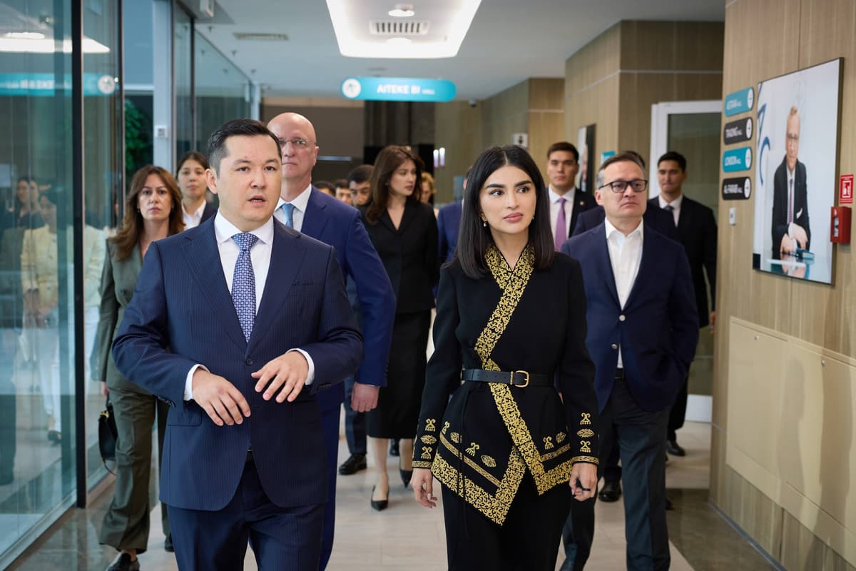 Saida Mirziyoyeva visits Astana International Financial Center to study investment infrastructure