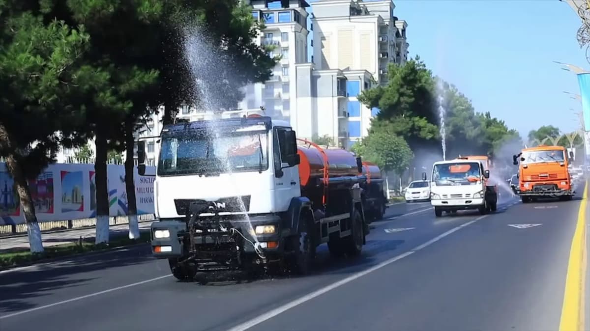 Ўзбекистон бўйлаб кўчалар совитилмоқда, дарахтлар мунтазам суғорилмоқда