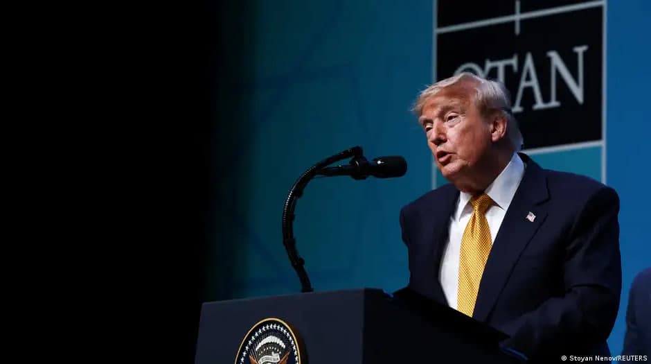 Трамп Эронга қарши янги зарбаларни эълон қилди