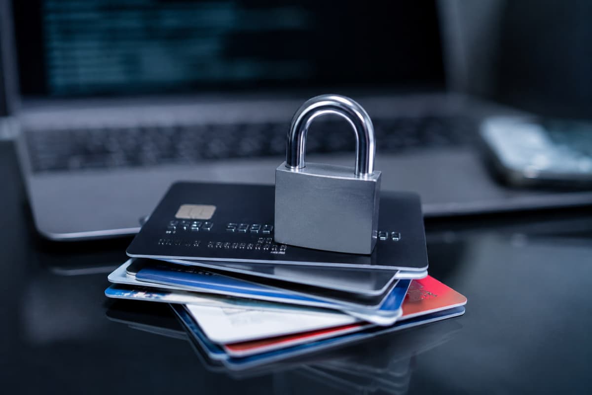 Authorities freeze 10,000 suspicious cards, blocking UZS 1.72 trillion in fraudulent transfers