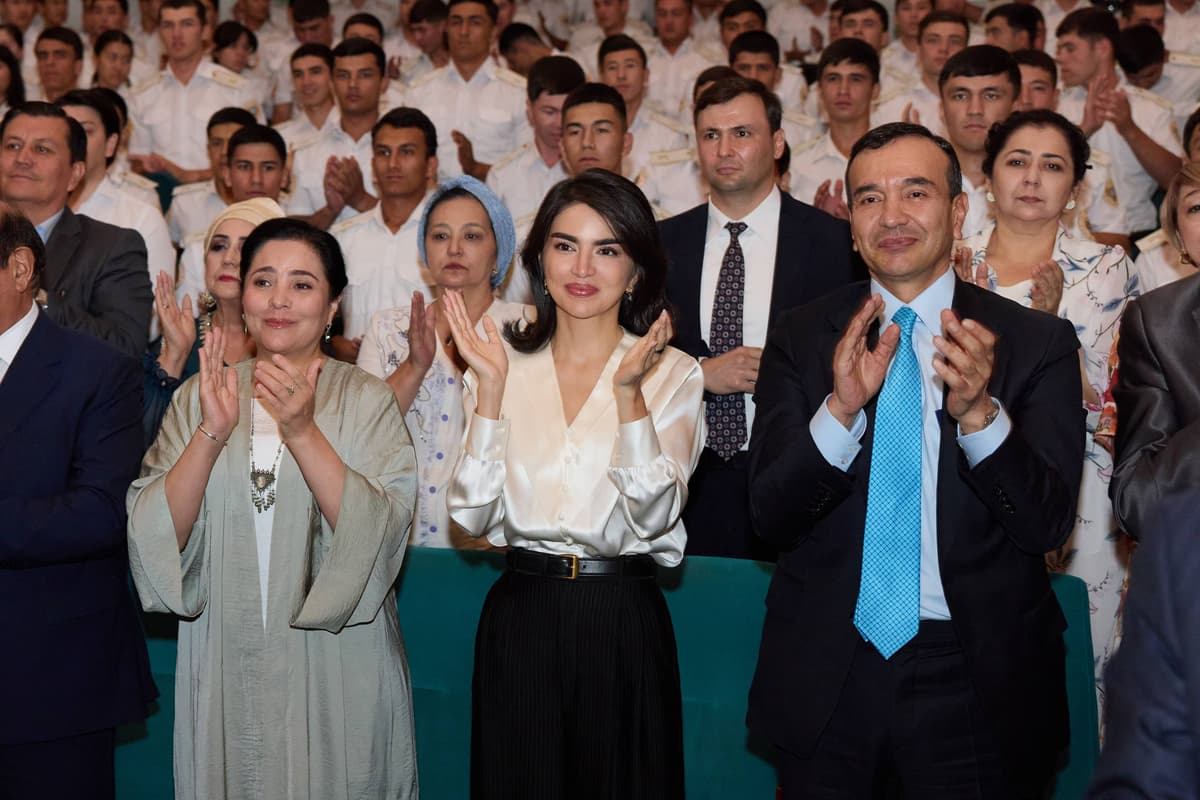 Saida Mirziyoyeva Amir Temur haqidagi “Adolat fasli” spektakliga yuqori baho berdi