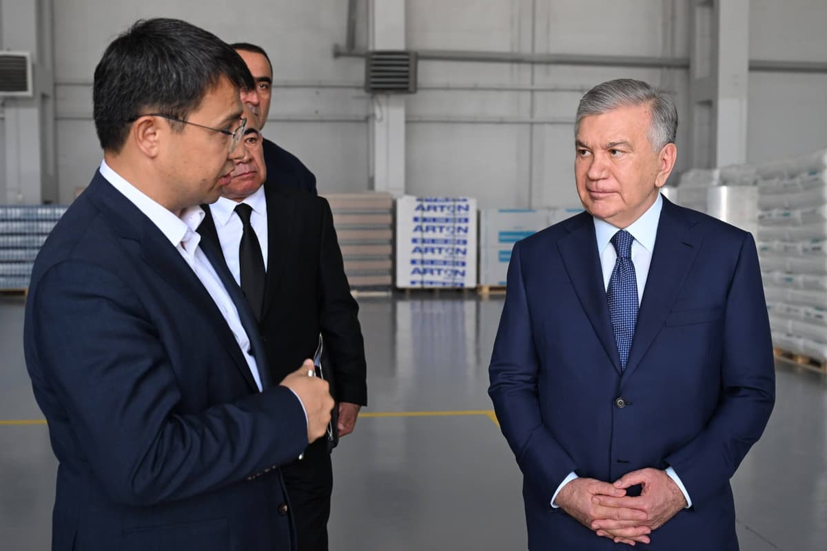 Prezident zamonaviy qadoqlash materiallari ishlab chiqarish korxonasini ko‘zdan kechirdi