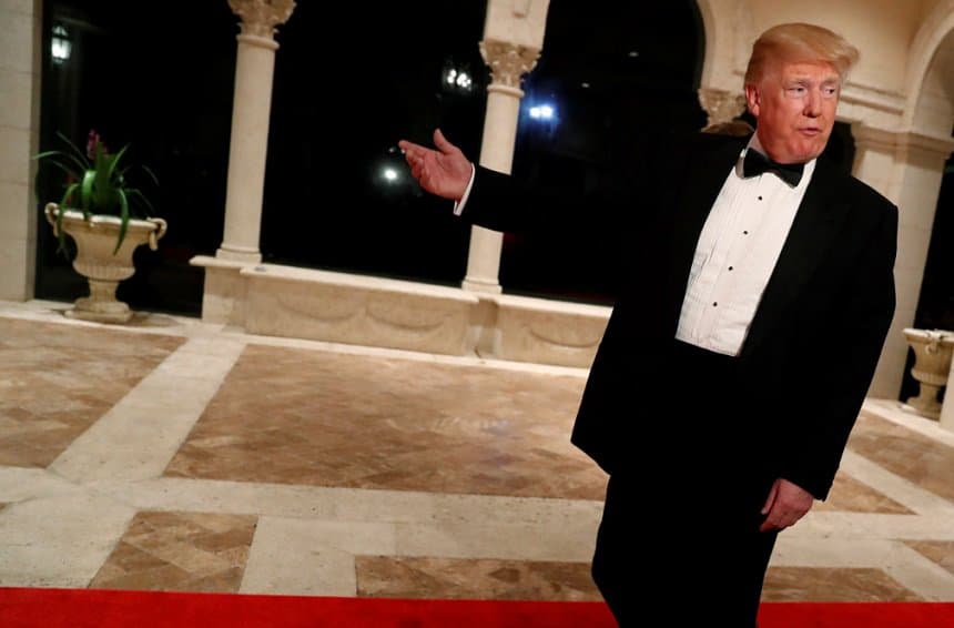 Трамп Эрондаги намойишларни қўллашда давом этмоқда