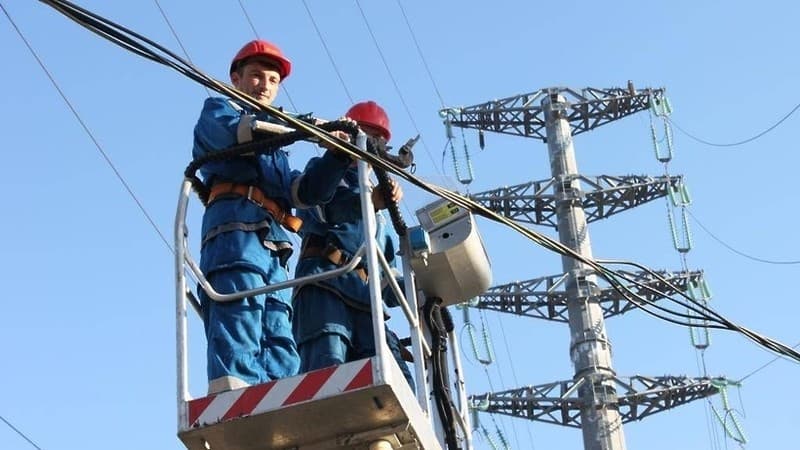 Qirg‘iziston O‘zbekistondagi aholi punktiga elektr energiyasi yetkazib berishni tikladi