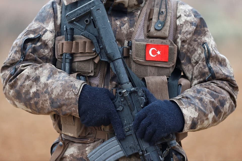 Turkiya kurd tuzilmalari Damashq bilan Afrin bo‘yicha kelisha olmaganini ma'lum qildi