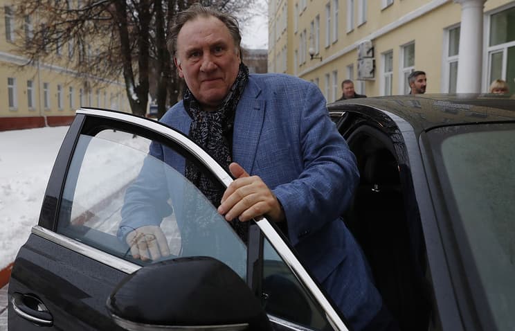 Jyerar Deparde Jazoirga ko‘chib o‘tmoqchi
