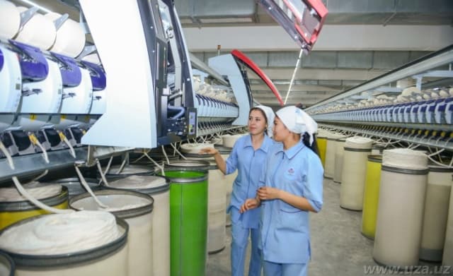 Tekstil kompaniyalari yagona Uztextile brendi ostida mahsulot chiqaradi – Prezident farmoni