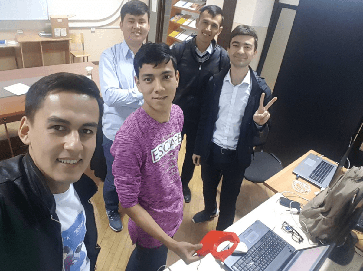 “VeloBOT” haqida eshitganmisiz? O‘zbek talabalaridan yana bir “smart” loyiha