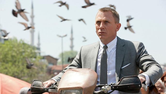 Jyeyms Bond haqidagi filmni qaysi rejissyor suratga olishi taxmin qilindi