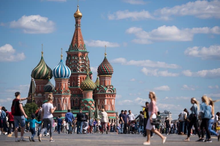 Ўзбекистондан Россияга кирувчилар сони кескин қисқарди - Статистика