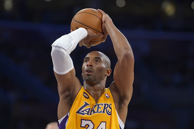 Kobi Brayant basketbolga qaytmaslikka va'da berdi