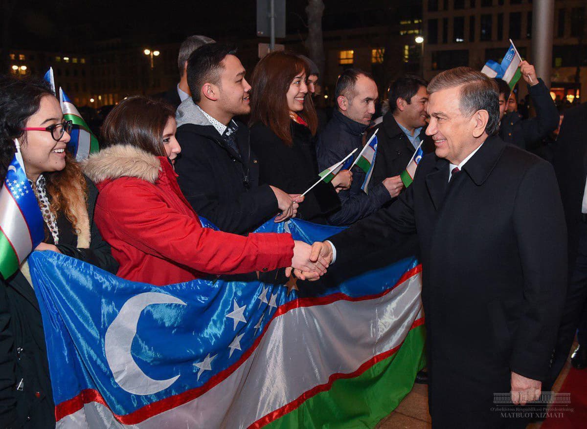 Shavkat Mirziyoyev Germaniyadagi vatandoshlar bilan uchrashdi
