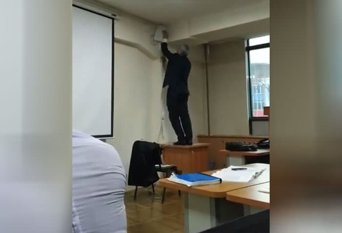 Video: Moliya instituti o‘qituvchisi nima uchun auditoriyadagi kuzatuv kamerasini yopib qo‘ygandi?