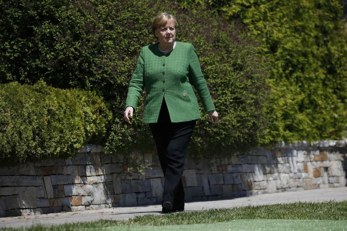 Merkel Rossiya G8’ga nega qaytarilmasligini aytdi