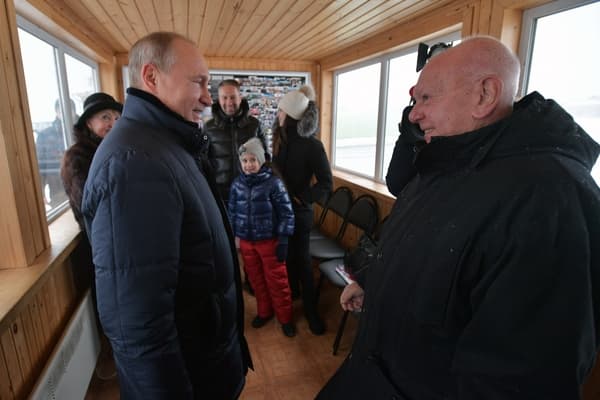 Putin harbiy o‘tmishi haqida so‘zlab berdi