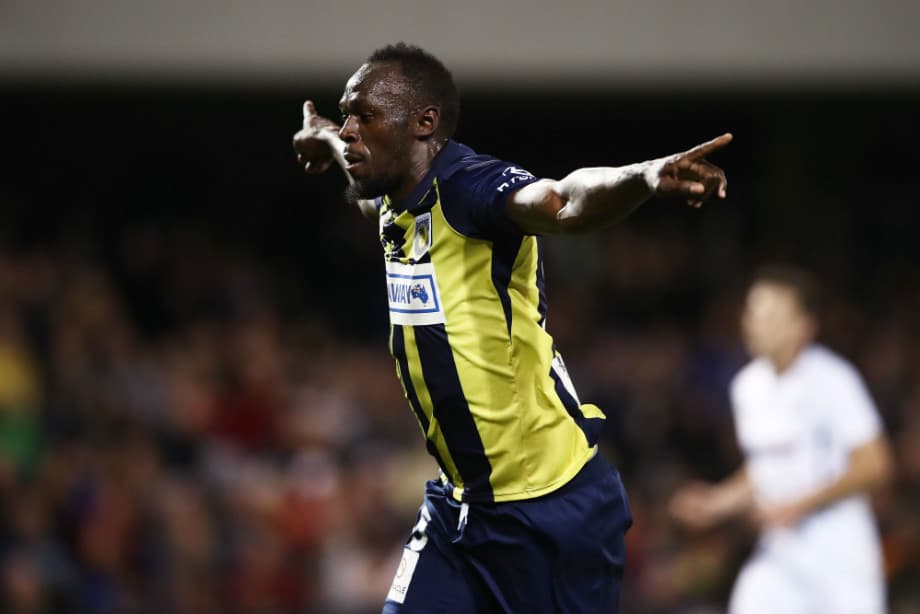 Afsonaviy Useyn Bolt futboldagi gollari hisobini dubl bilan ochdi