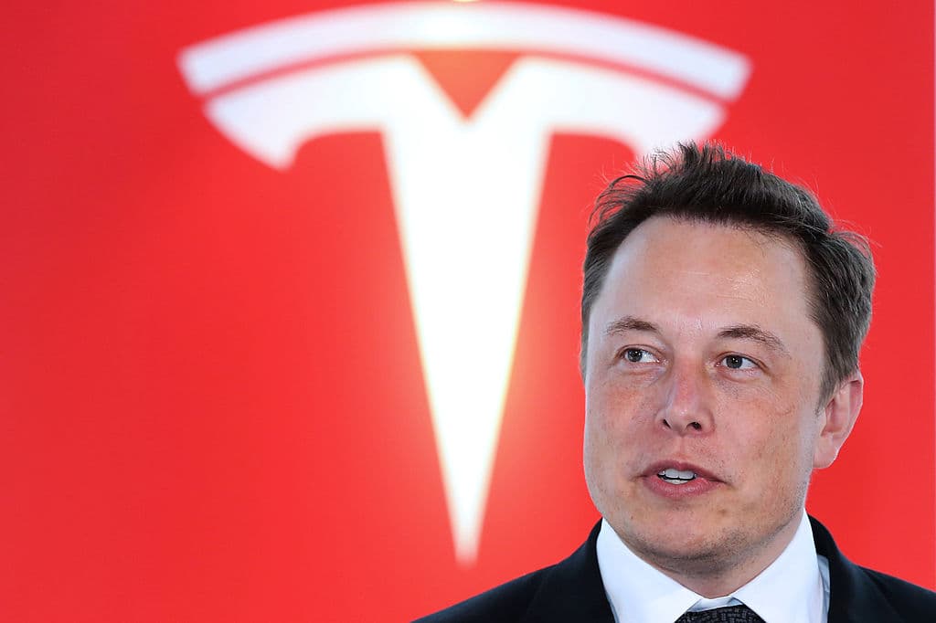 Maskka Tesla’ni sotib olishda kim yordam berishi aytildi