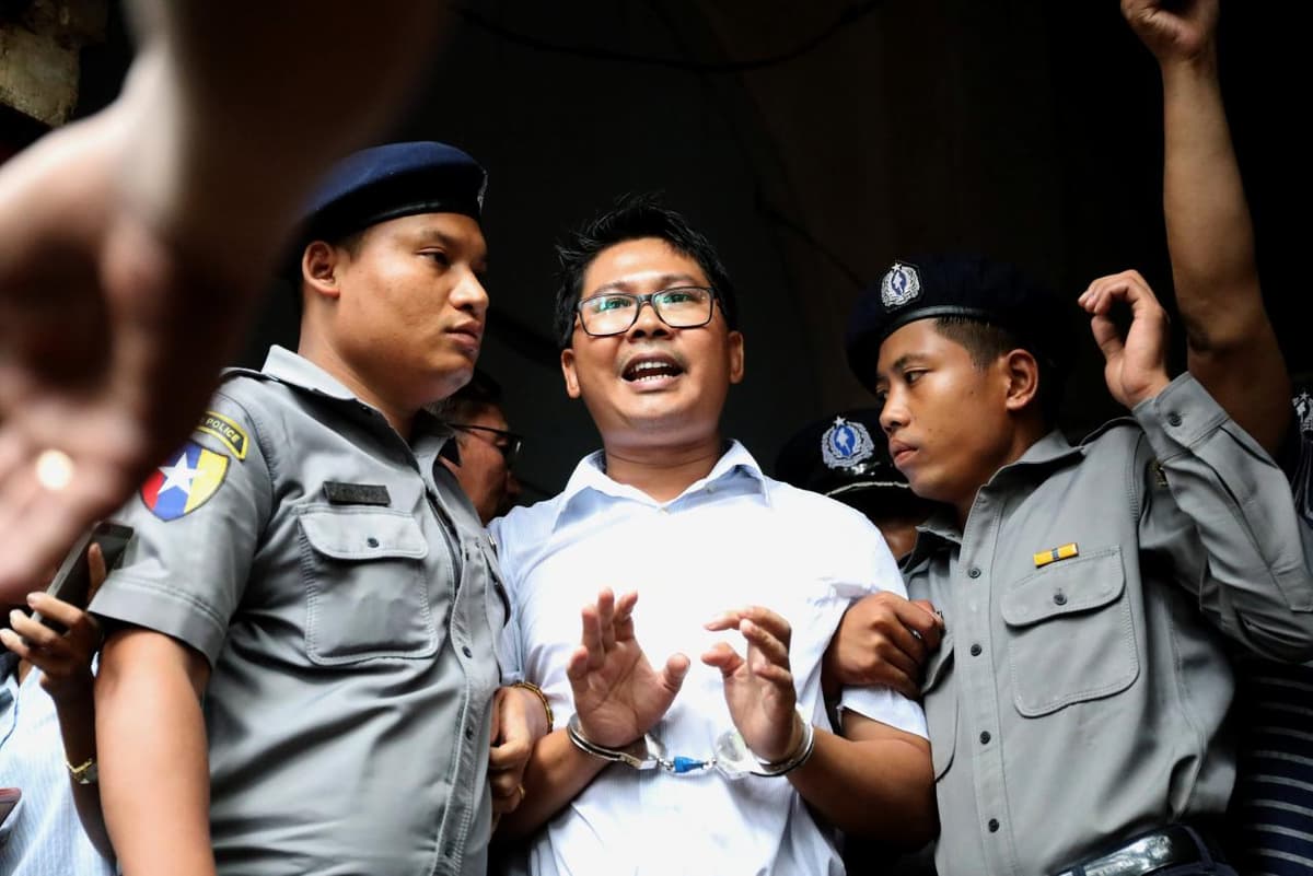 Reuters jurnalistlari Myanmadagi hodisalarni yoritganidan so‘ng 7 yilga ozodlikdan mahrum etildi