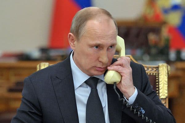 Peskov Putin nima uchun smartfon tutmasligini tushuntirdi