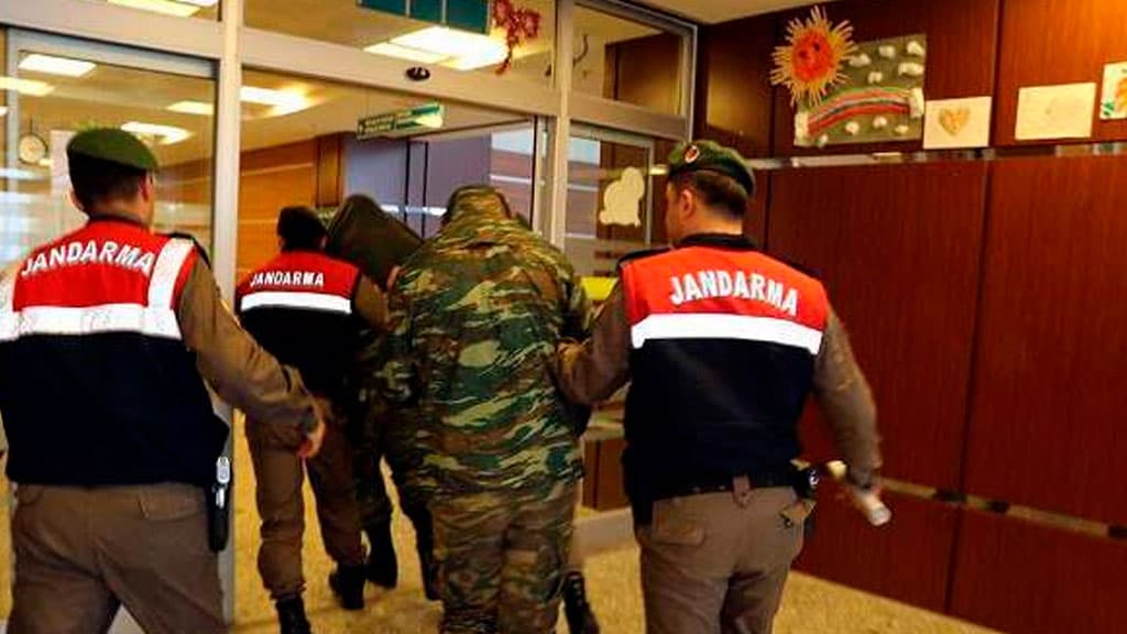 Туркияда ҳарбийлар оммавий равишда ҳибсга олинмоқда