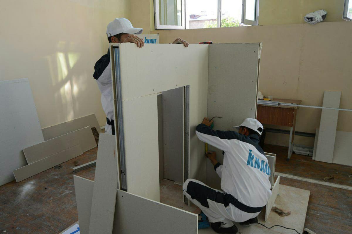 Arxitektura qurilish kolleji talabalari orasida KNAUF kompleks tizimlarini qo‘llash asosidagi quruq qurilish bo‘yicha 5-hududiy kasb mahorati tanlovi o‘tkazildi