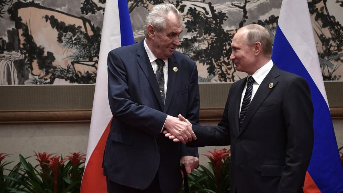 Zeman Rossiya bilan gaplashish kerakligini ma'lum qildi