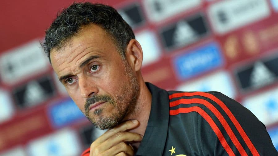 «U qolganlardan bir pog‘ona ustun ». Luis Enrike yilning eng yaxshi futbolchisi sovrini kimga berilishi kerakligini aytdi
