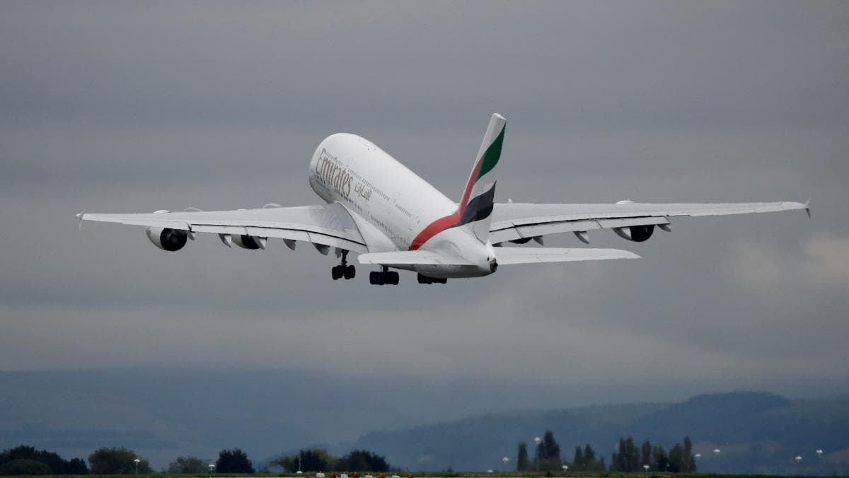 Airbus энг катта А380 авиалайнерлари ишлаб чиқаришдан воз кечади