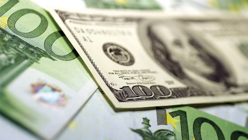 В Узбекистане курсы доллара и евро резко выросли