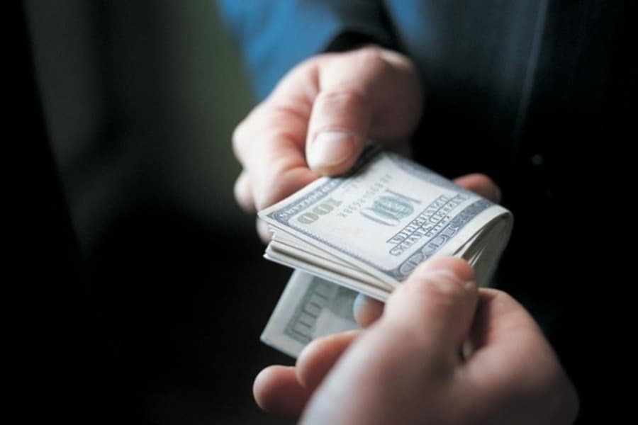 U 1500 dollar evaziga “muammosini duolar orqali hal qilmoqchi” bo‘ldi...