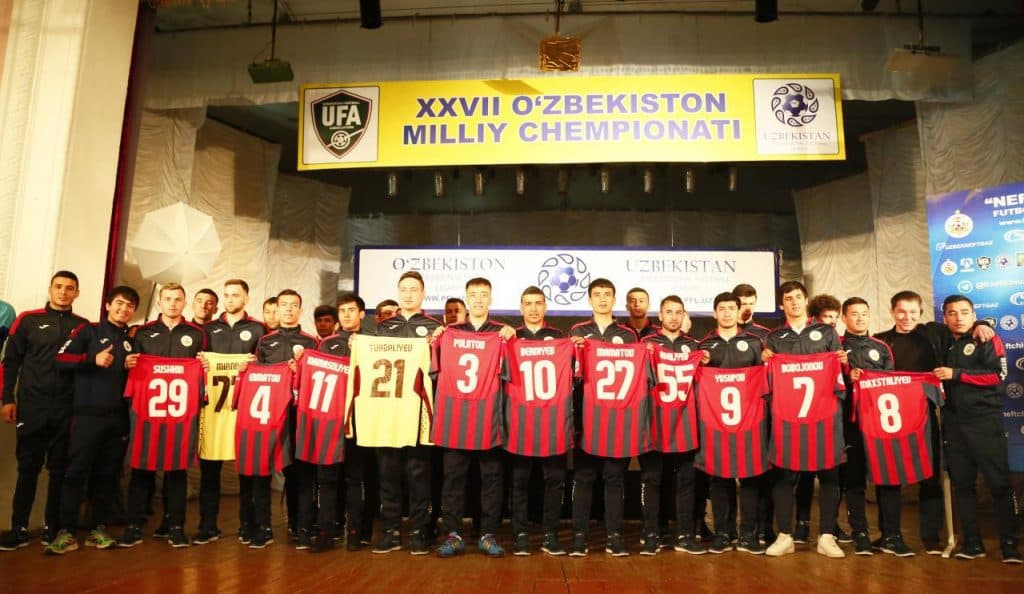 «Neftchi» yangi futbolchilarni tanishtirdi