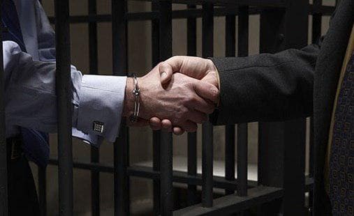 В Узбекистане запретили подслушивать адвокатов и подзащитных