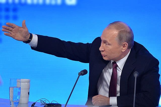 Putin uchinchi jahon urushi ehtimoli haqidagi savolga javob berdi