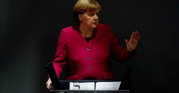 Merkel Turkiyaning Afrindagi harakatlarini qoraladi
