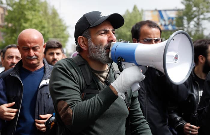 Pashinyan hukmron partiyani ayblab chiqdi