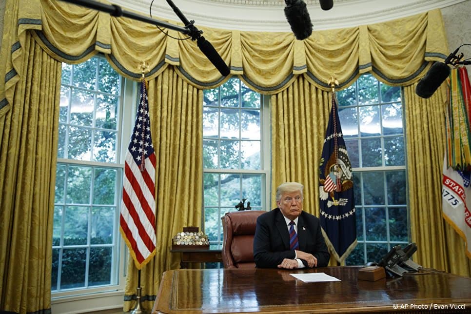 Трамп Путин билан учрашувни бекор қилди. Сабаб Керчдаги воқеа