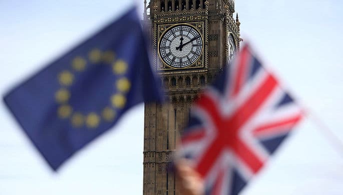 Buyuk Britaniya mamlakatga kelayotgan ba'zi ishchilarga imtiyozlarni bekor qildi
