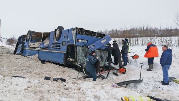 Kaluga yaqinida bolalar avtobusi ag‘darilib ketdi. 7 kishi halok bo‘ldi