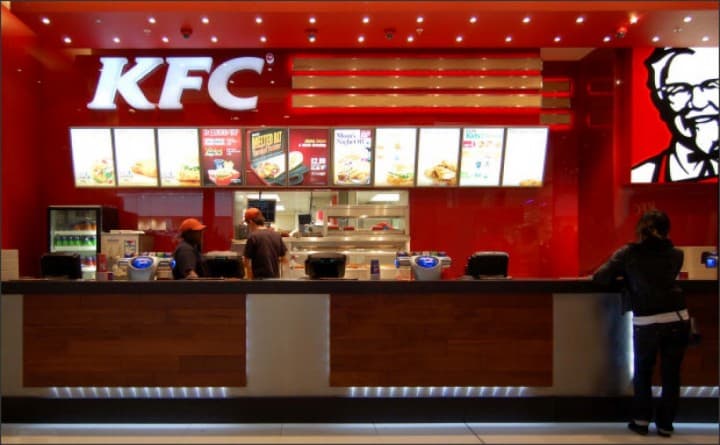 KFC'да таомлар «ҳалол» стандартидаги маҳсулотлардан тайёрланади, алкоголь сотилмайди