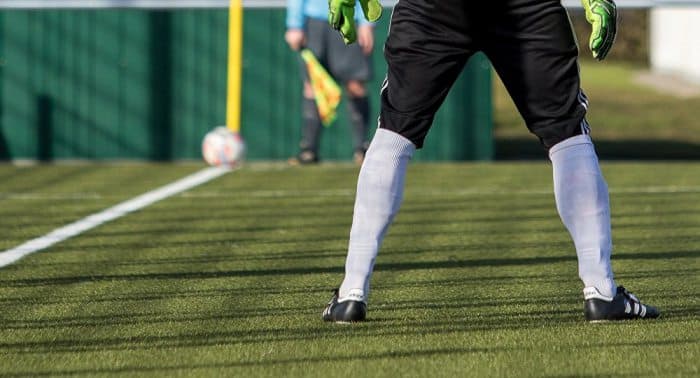 Tojikistonda 3 futbolchi hakamlarga hujum uchun uzoq vaqtga futboldan chetlatildi