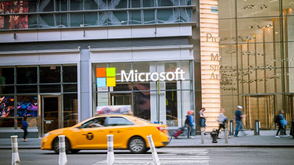 Microsoft компанияси Windows 10 янгиланмаси сабабли файллар ўчиб кетишини тан олди