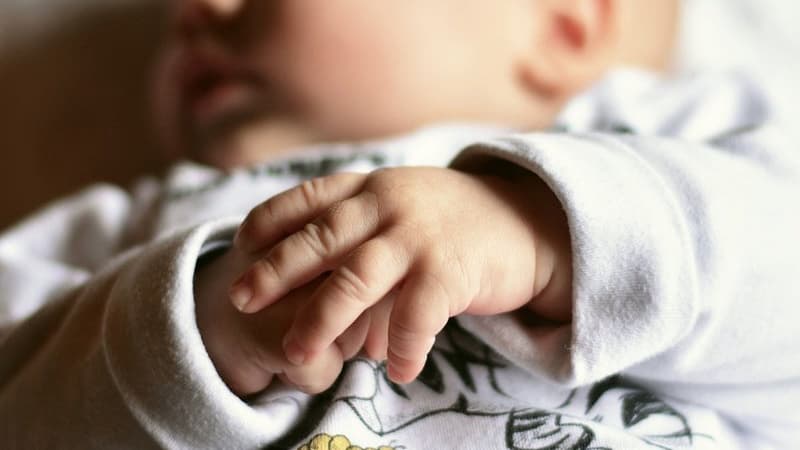 В Ташкенте женщина пыталась продать годовалого сына за одну тысячу долларов