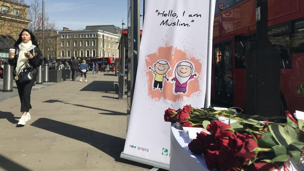Buyuk Britaniya: Salom, men musulmonman!