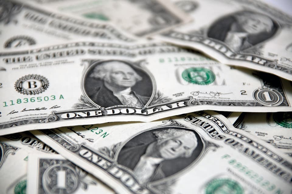 Dollarning so‘mga nisbatan rasmiy kursi yana pastladi