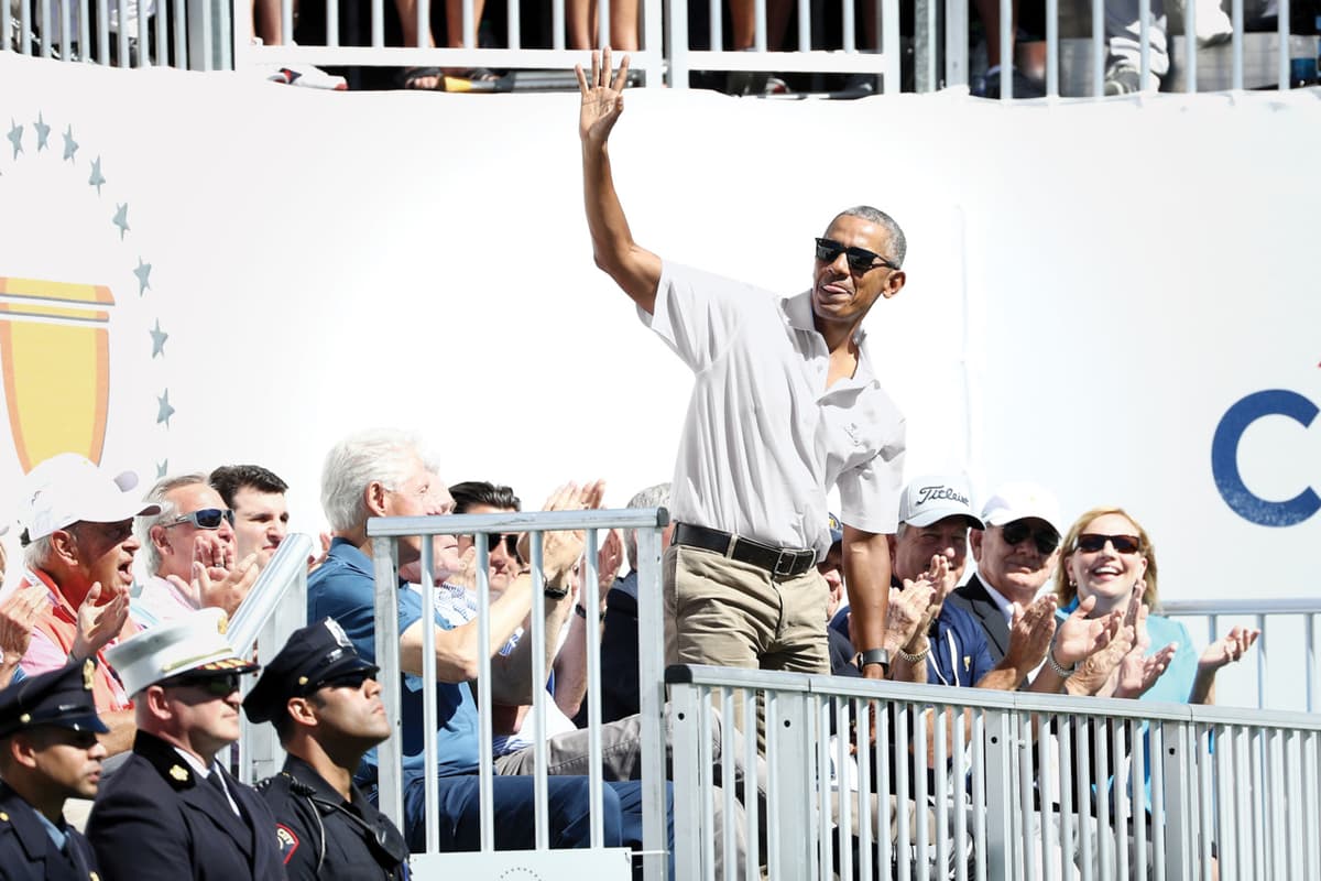 Barak Obama ommaviy siyosatdan chetlashdi, aksariyat uning qaytishini istamoqda