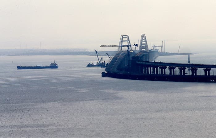 Kerch bo‘g‘oziga Ukrainadan qo‘shimcha kemalar, Rossiyadan samolyotlar yo‘llandi